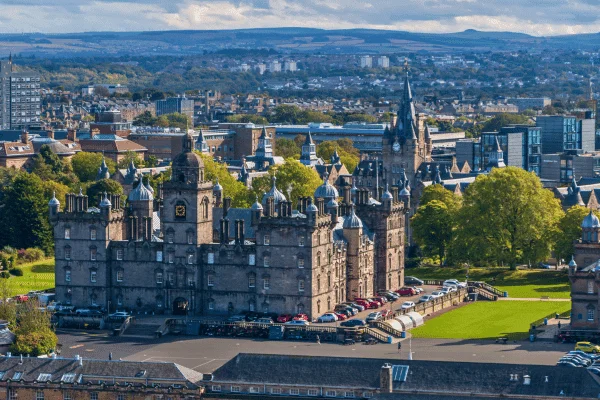 Edinburgh tour gallery image illustrating How to enjoy the connection responsibly